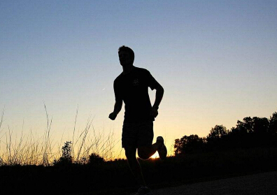 星空体育为什么夏天跑步没有几步就气喘吁吁是什么原因？